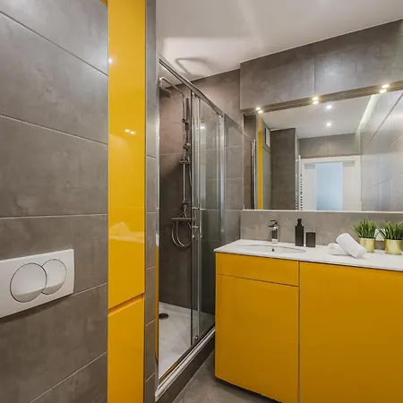 Yellow By Kramm Apartment